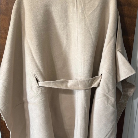 NWT Women's Coach Tan Belted Cape Coat - Picture 3 of 4